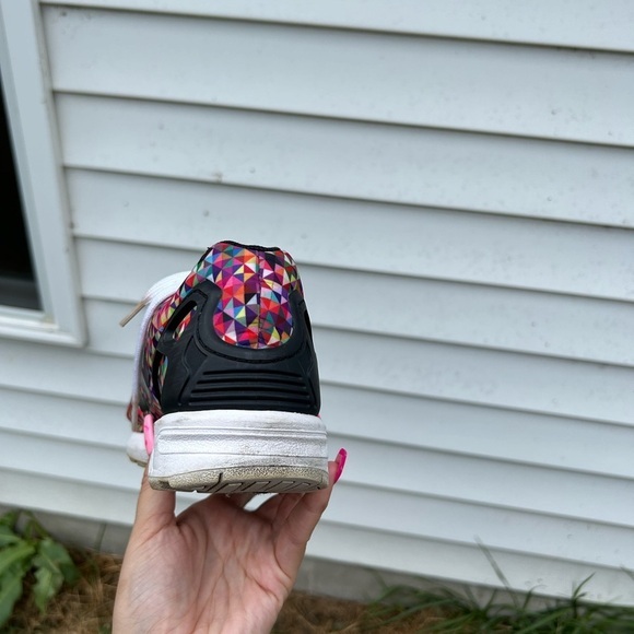 - PRE OWNED MEN’S ADIDAS ZX FLUX MULTICOLOR PRISM size 8 1/2 - Picture 10 of 16